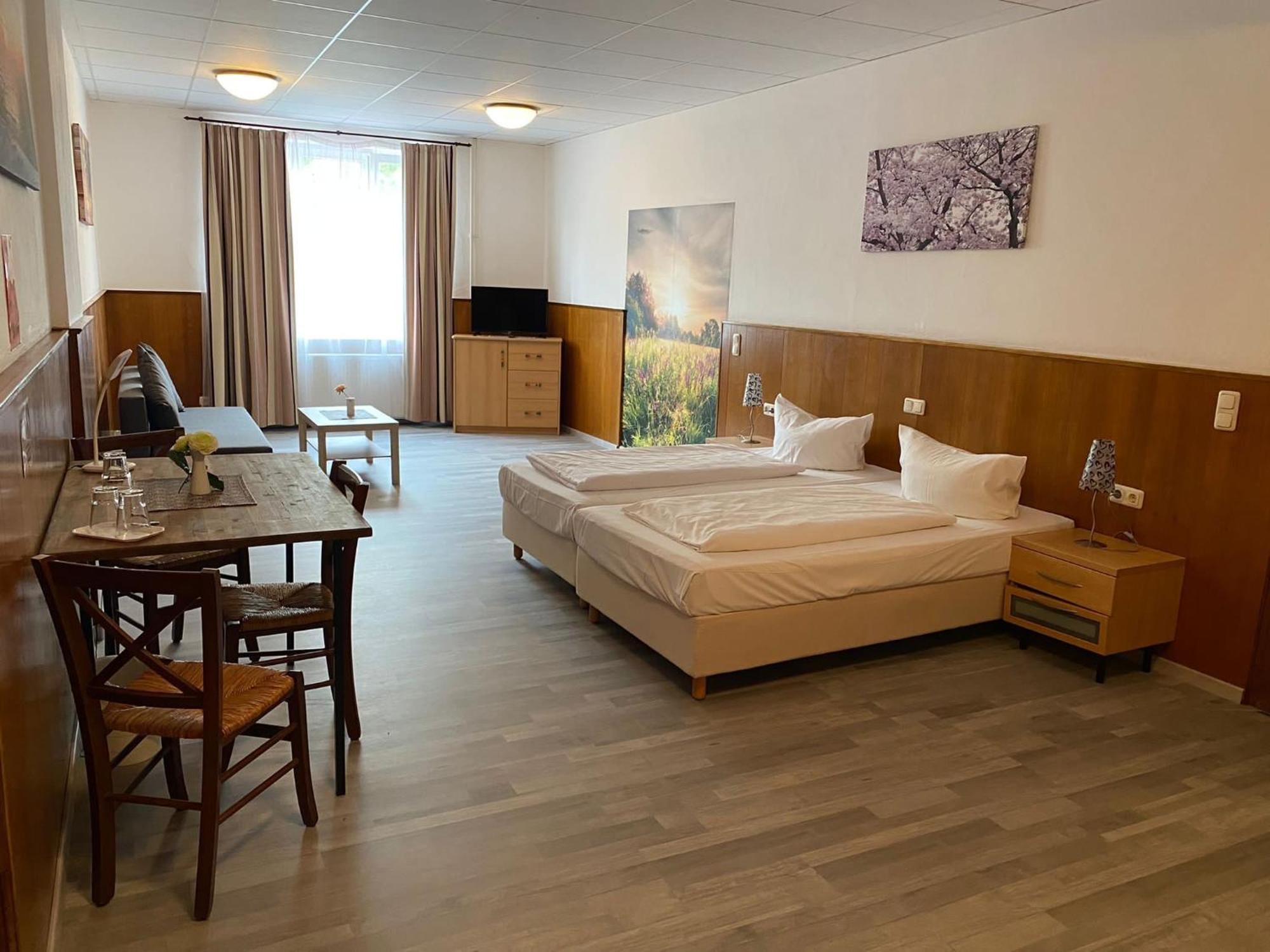 Hotel Sonne - Haus 2 Idstein Zewnętrze zdjęcie
