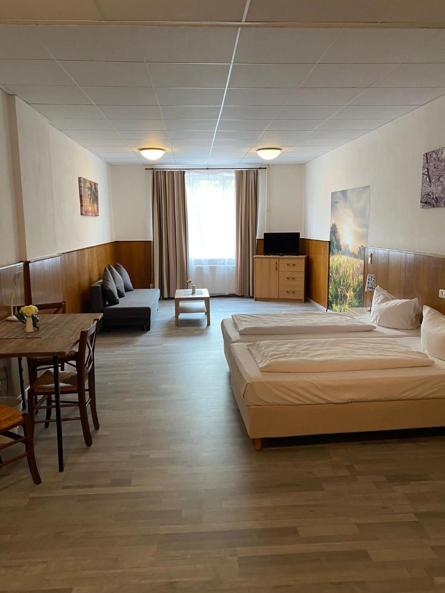 Hotel Sonne - Haus 2 Idstein Zewnętrze zdjęcie